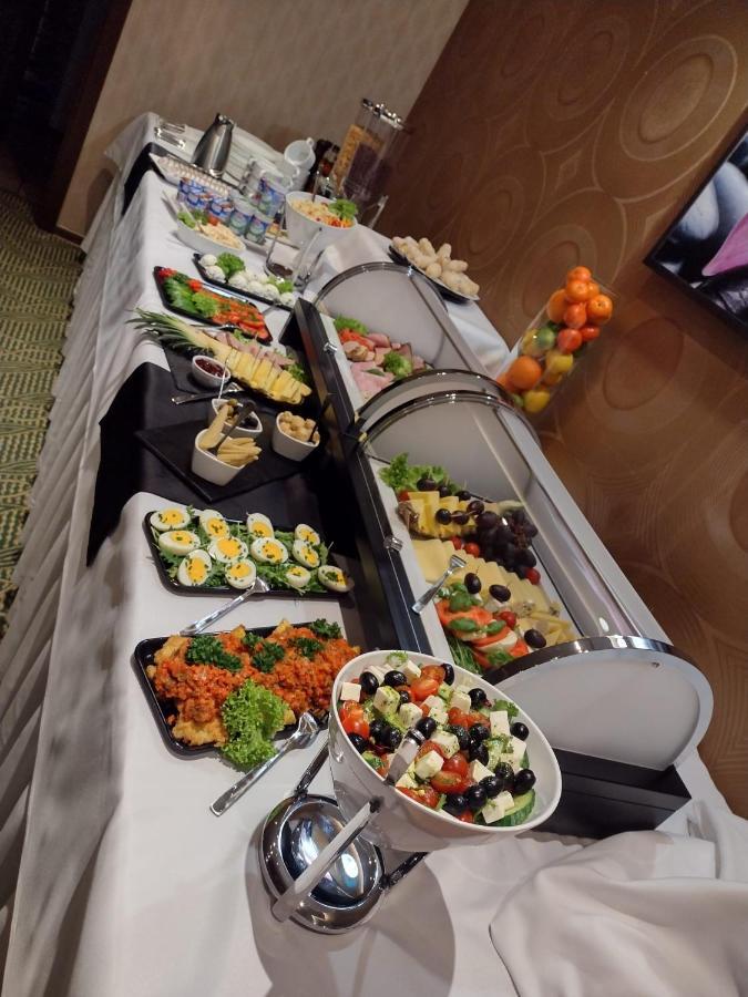 Zlote Arkady Hotel Częstochowa Buitenkant foto