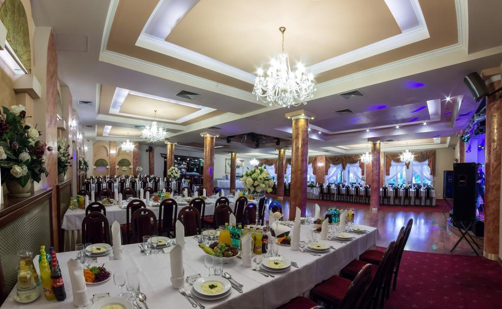 Zlote Arkady Hotel Częstochowa Buitenkant foto